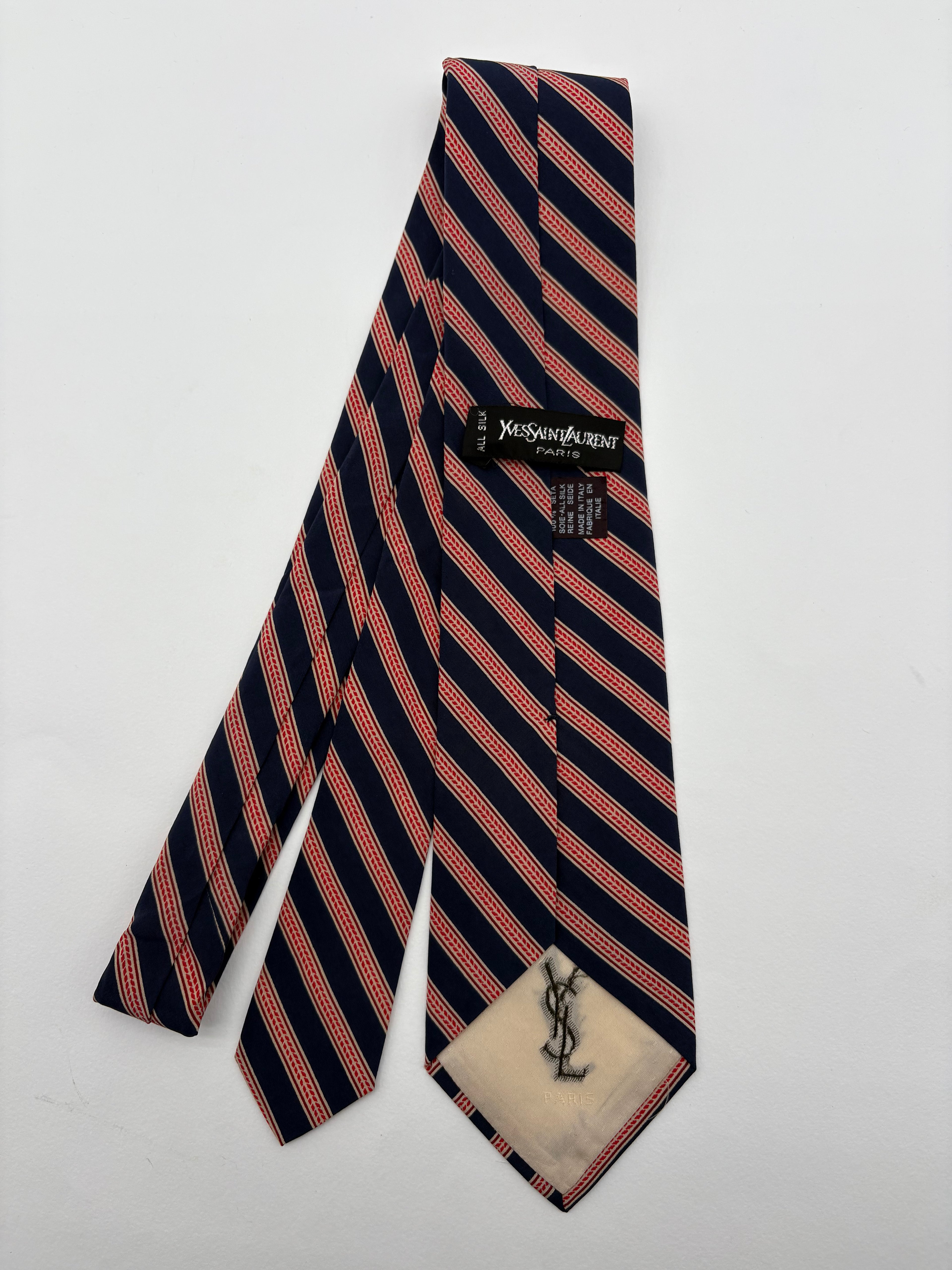 Cravatta  Yves Saint Laurent 👔